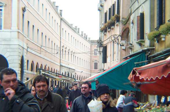 Street scene at Rialto markets