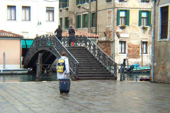 Ghetto bridge