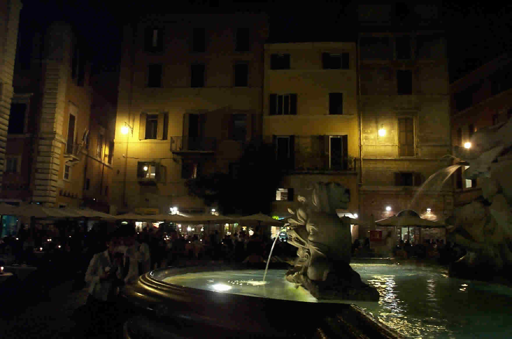 Pantheon Piazza