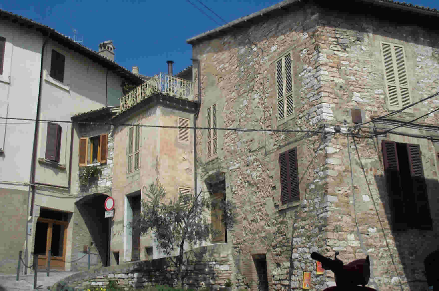 Spello houses