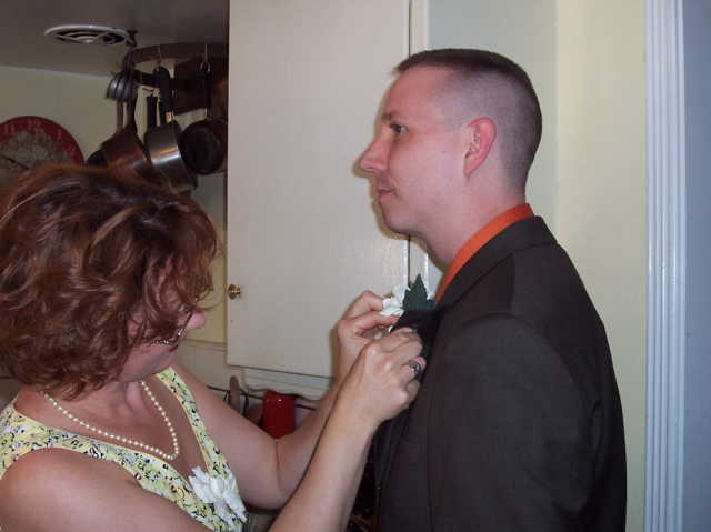 Constance pinning Chris
